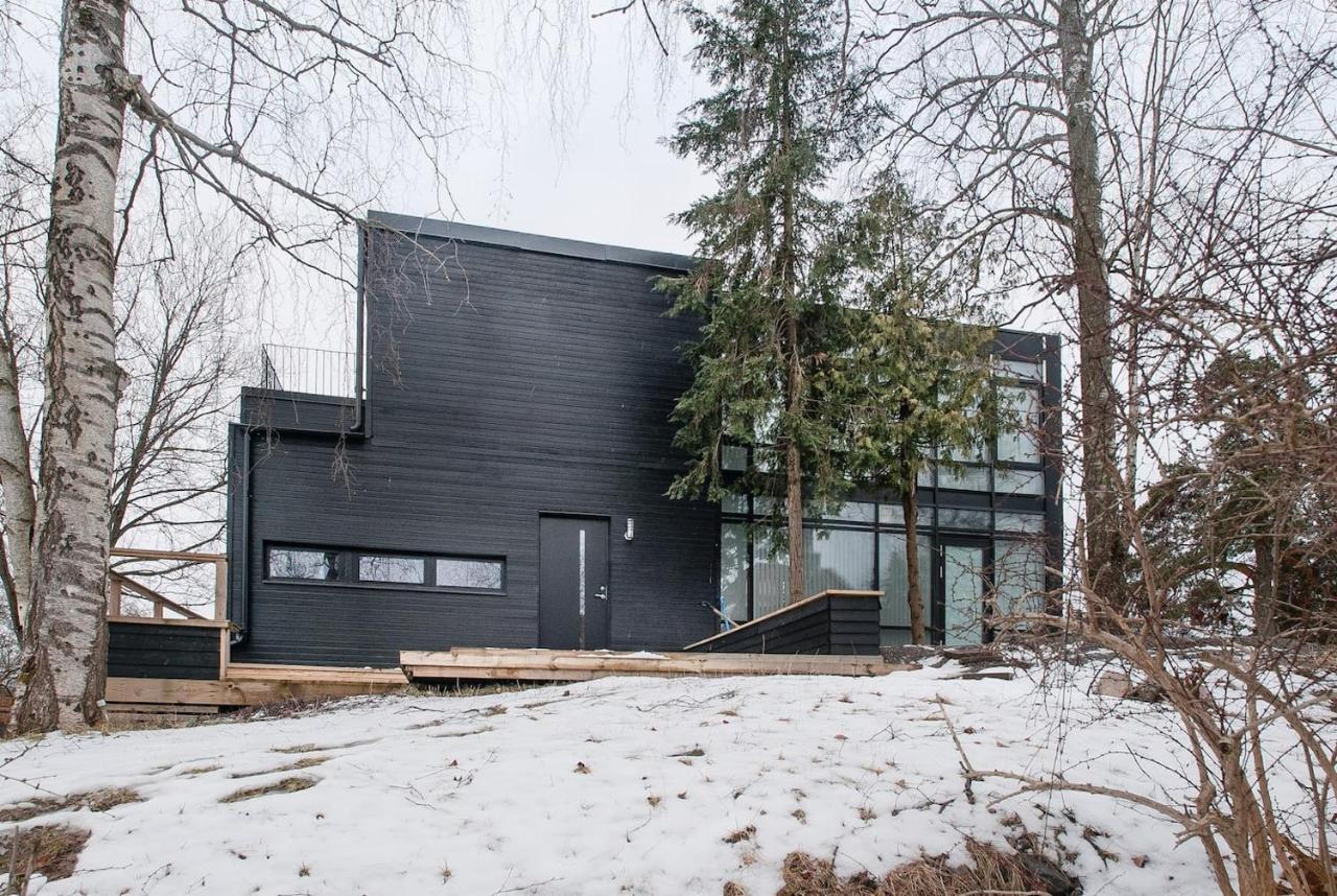 Townhouse On Arlanda Stockholm Metro Line - Easy Checkin Villa Sollentuna Bagian luar foto